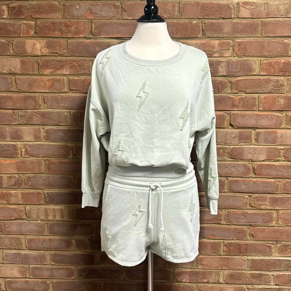 Olive + Oak Women’s Mint Green Lighting Bold Long Sleeve Short Set Sz Small